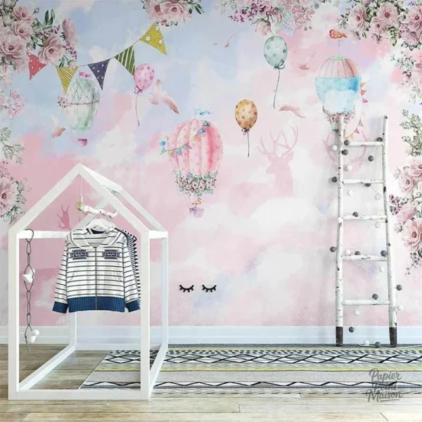 Papier peint chambre bébé fille avec motifs doux et colorés