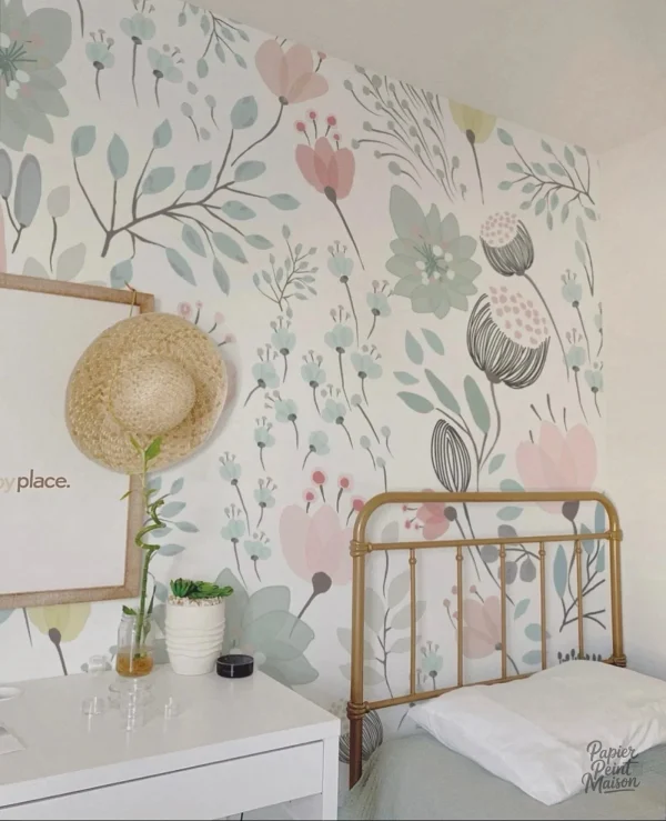 Papier peint chambre, style enfantin pour espace féminin