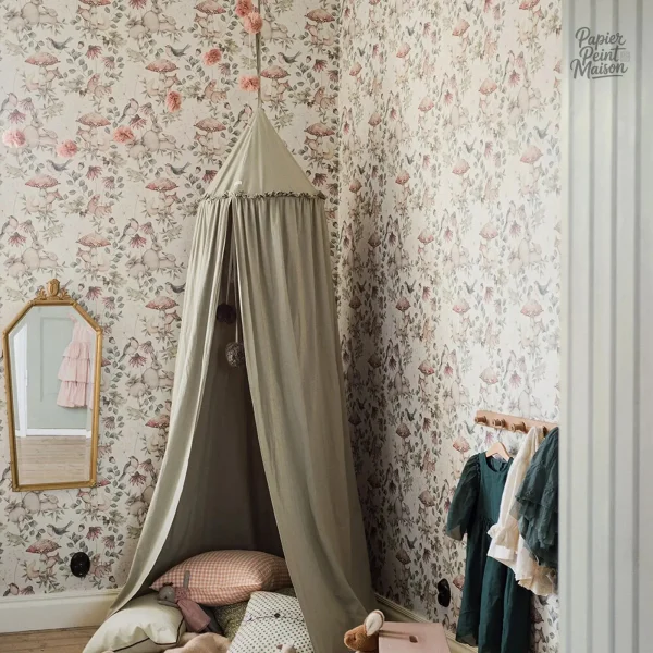 Papier peint coloré pour une chambre de fille