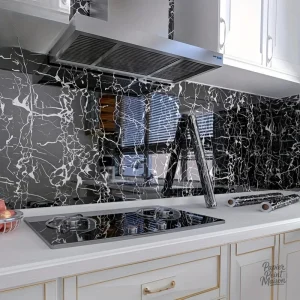 Papier peint marbre noir pour cuisine élégante