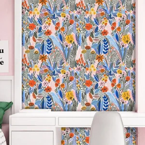 Papier peint fleuri aux motifs de fleurs colorées